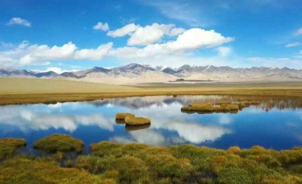 黃金周新疆累計(jì)接待國內(nèi)游客1021.27萬人次，同比增長31.05%