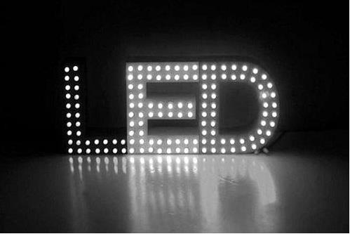 LED行業(yè)發(fā)展快速，2020年預(yù)計(jì)滲透率將達(dá)到70%??