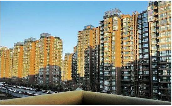 1至10月，北京市商品房銷(xiāo)售面積為461.4萬(wàn)平方米，同比下降24%