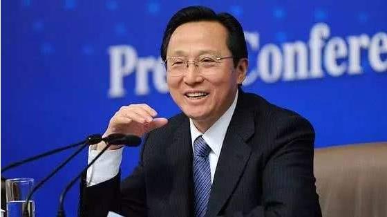 農(nóng)業(yè)農(nóng)村部部長(zhǎng)韓長(zhǎng)賦就貫徹落實(shí)中央決策部署、扎實(shí)推進(jìn)鄉(xiāng)村振興戰(zhàn)略這一主題答記者問(wèn)