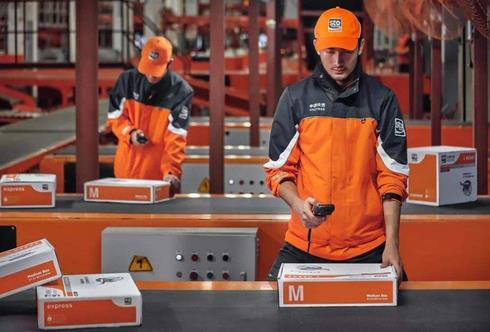 國家郵政局局長馬軍勝：全年預(yù)計完成郵政業(yè)業(yè)務(wù)總量12300億元，業(yè)務(wù)收入7870億元