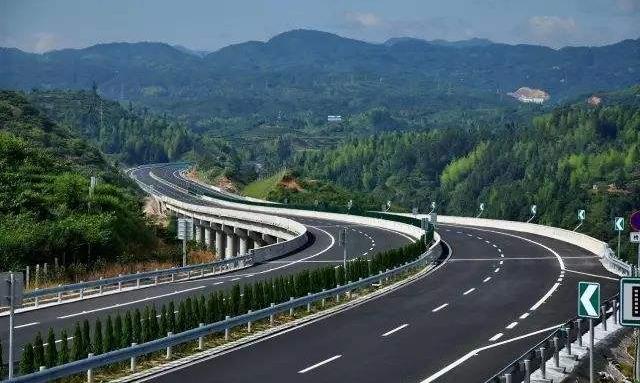 山西省政府還貸高速公路差異化收費新一輪優(yōu)惠政策正式施行，優(yōu)惠期為1年