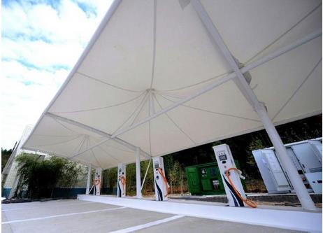 中國(guó)充電聯(lián)盟：2019年1月，充電基礎(chǔ)設(shè)施增量為4.4萬(wàn)臺(tái)，同比增加231.6%??