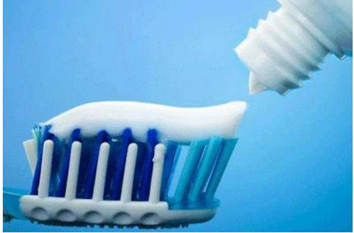 國(guó)內(nèi)牙膏市場(chǎng)當(dāng)中，外資品牌仍具占有較大的比重，本土企業(yè)要與時(shí)俱進(jìn)，轉(zhuǎn)型升級(jí)