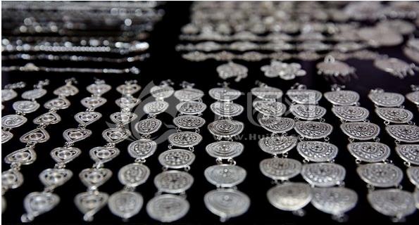 我國白銀飾品市場前景十分廣闊，擁有可觀的潛在消費市場