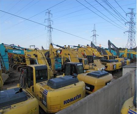 2019年1-2月納入統(tǒng)計的25家主機制造企業(yè)，共計銷售各類挖掘機械產(chǎn)品30501臺