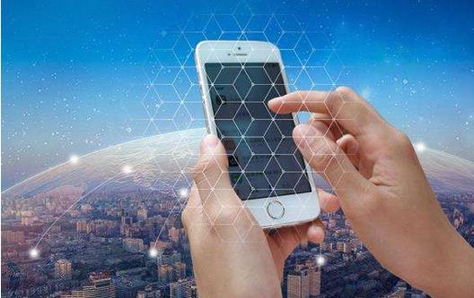 1-2月，三家基礎(chǔ)電信企業(yè)完成移動(dòng)數(shù)據(jù)及互聯(lián)網(wǎng)業(yè)務(wù)收入1033億元，同比增長(zhǎng)4.9%??