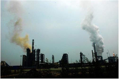 焦化行業(yè)要抓住機(jī)遇，因勢利導(dǎo)，化害為利，加快轉(zhuǎn)變增長方式，確保行業(yè)穩(wěn)定發(fā)展